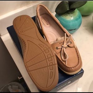 Authentic Sperry Angelfish linen/oat size 10